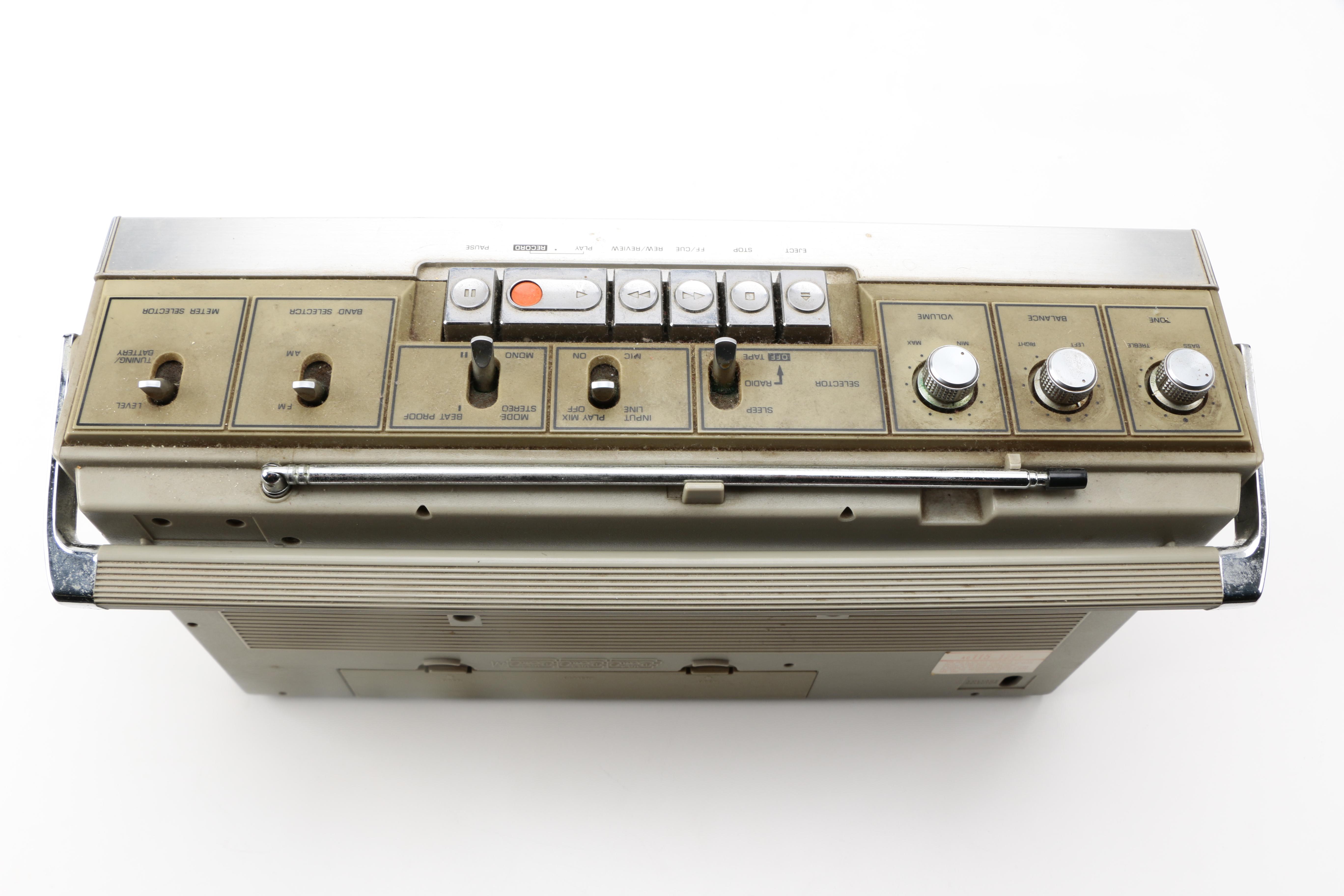 1980s Panasonic FM/AM Stereo Radio and Cassette Player