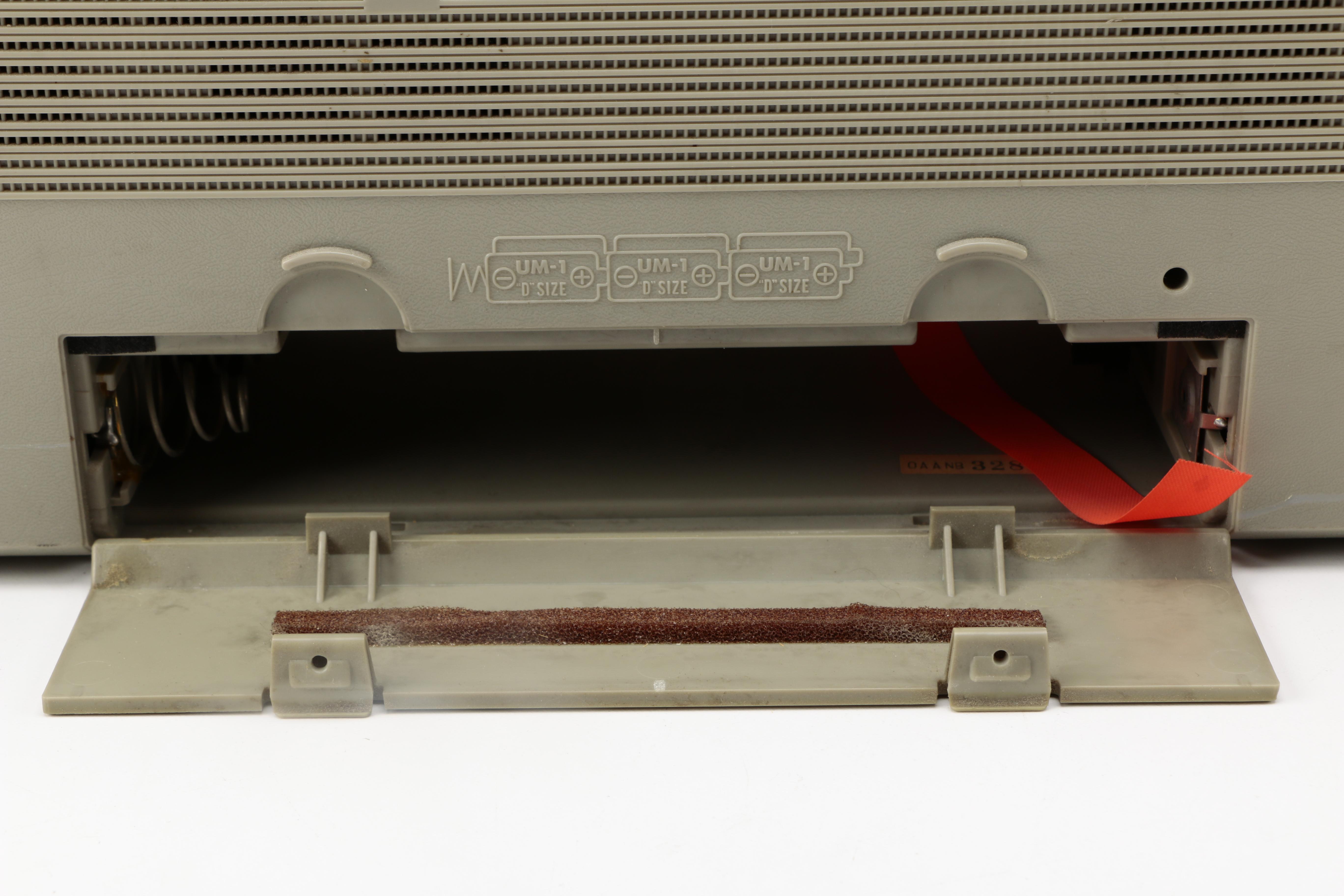 1980s Panasonic FM/AM Stereo Radio and Cassette Player