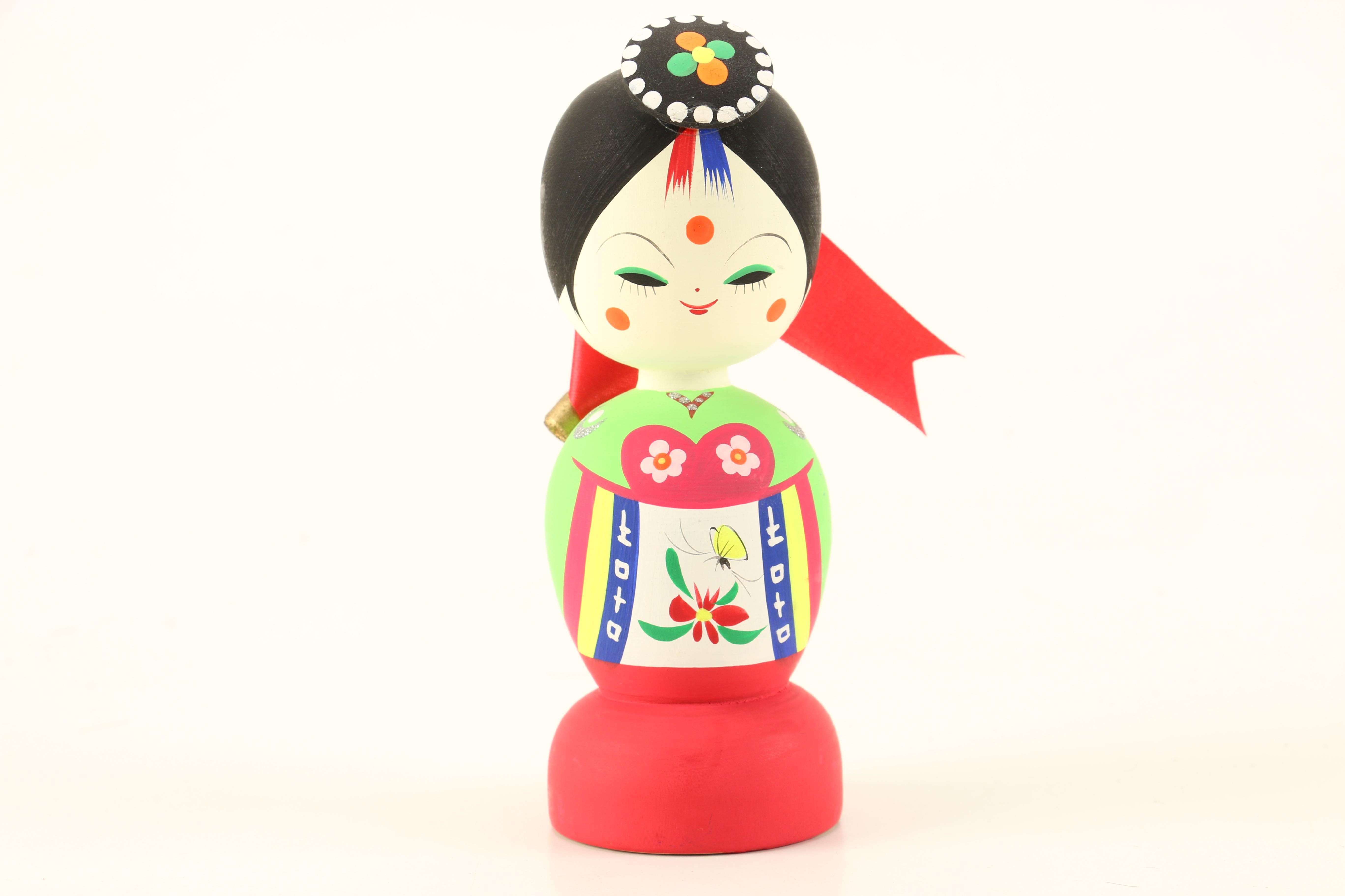 Korean Painted Wood Doll Couple
