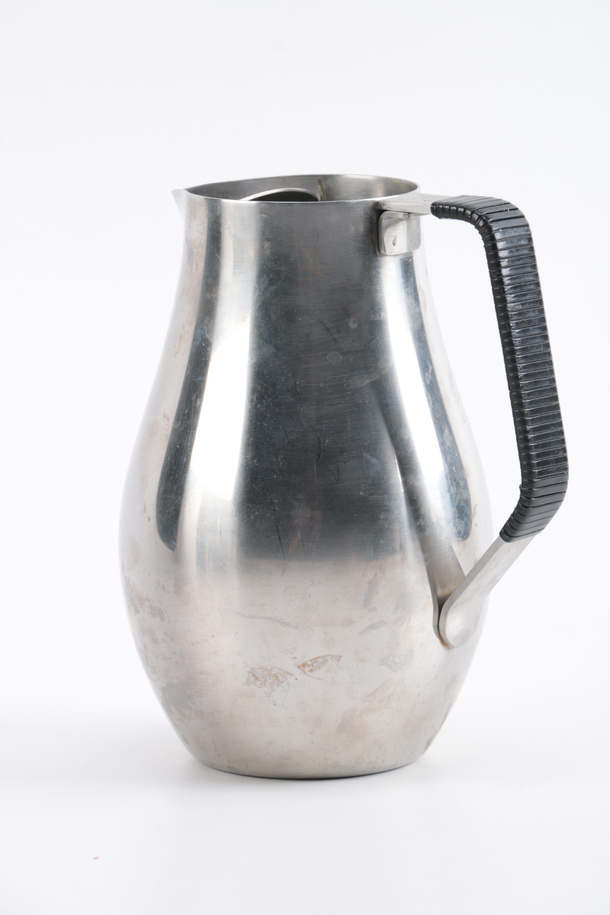 Assortment of Vintage Kitchenware