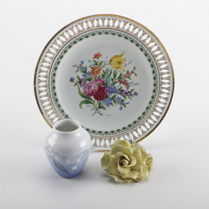 Porcelain Decor Including an Antique Meissen Plate