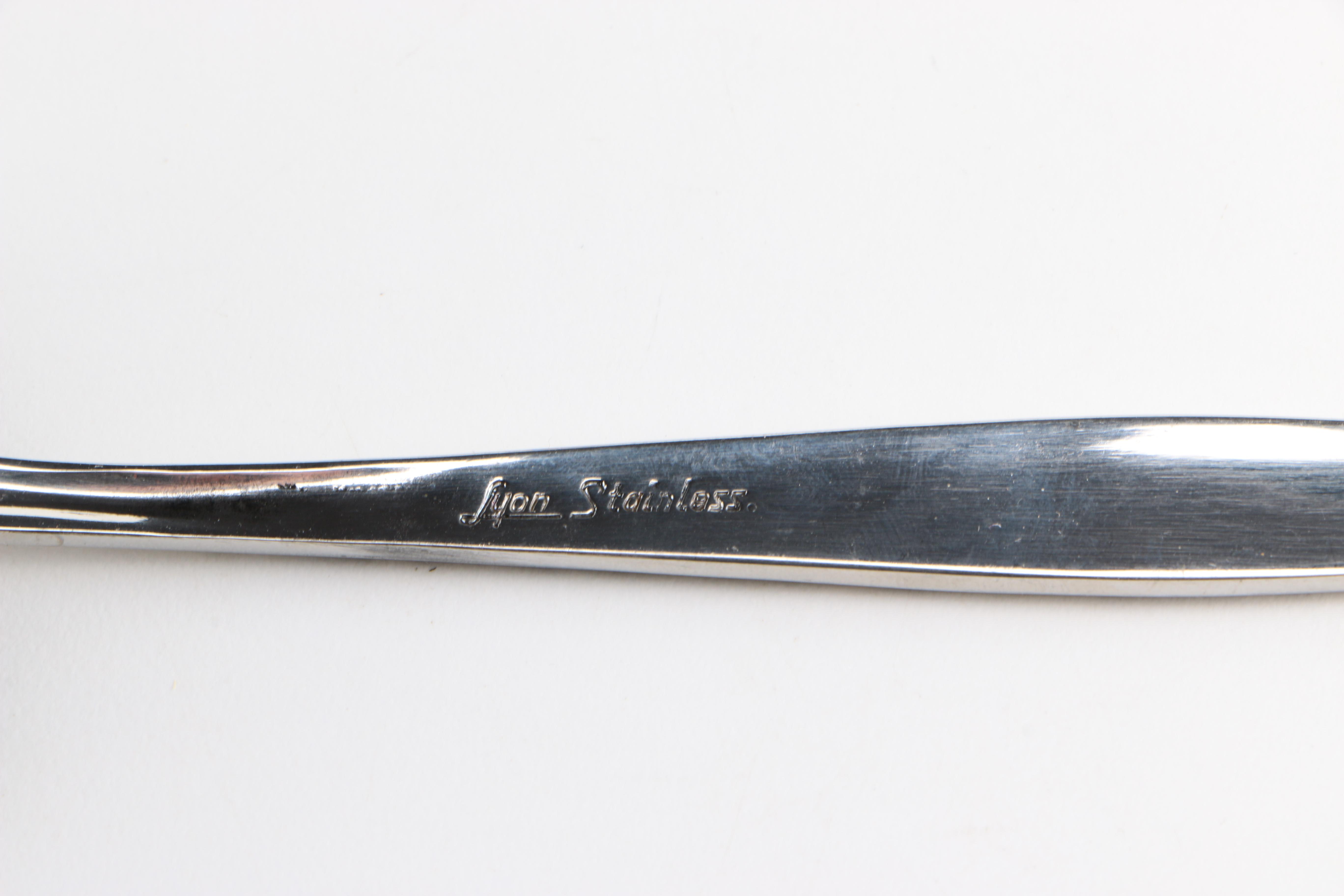 Lyon Stainless "Cortez" Flatware Set