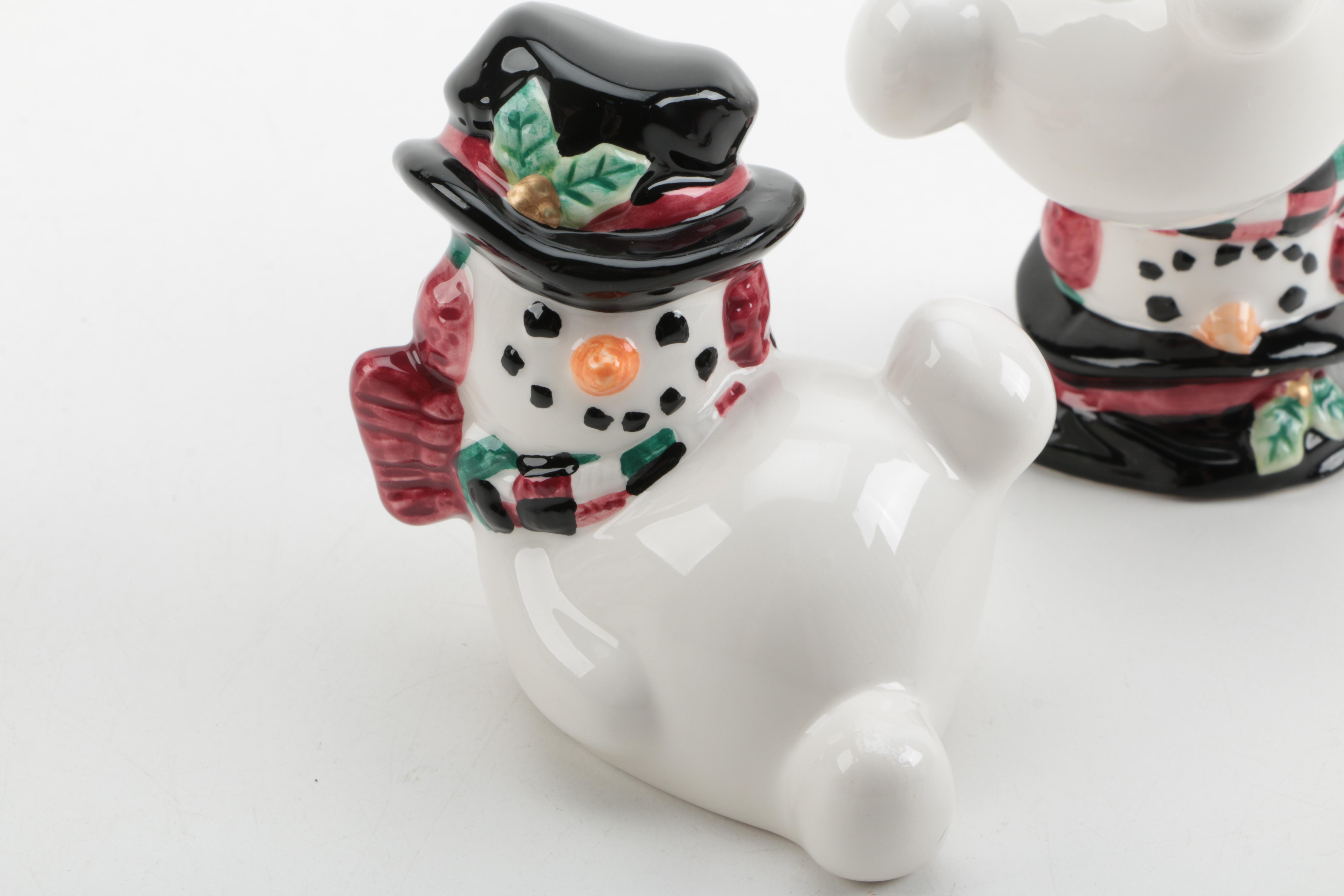 Fitz and Floyd Snowmen With Present Style Salt and Pepper Shakers