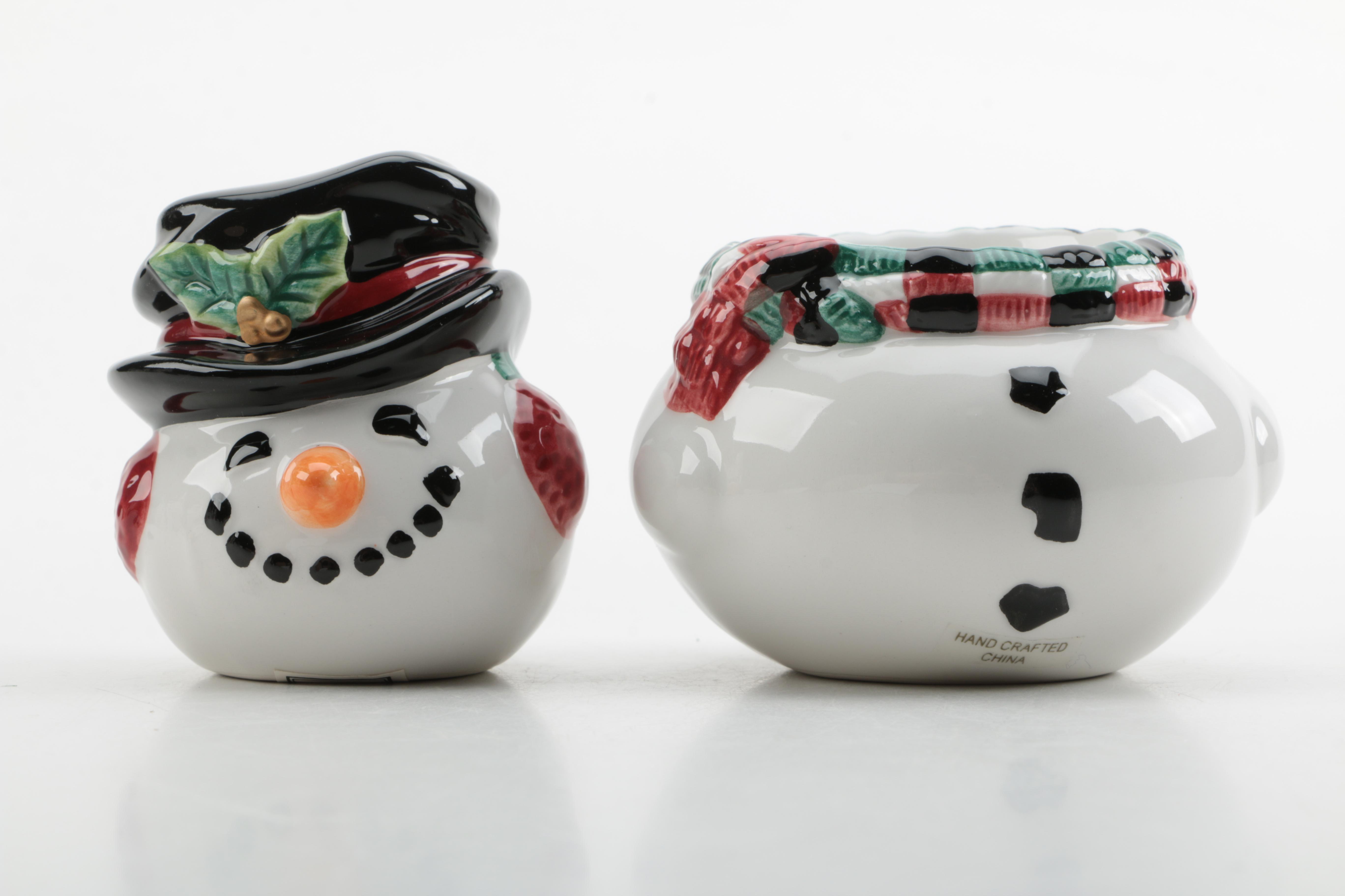 Fitz and Floyd Snowmen With Present Style Salt and Pepper Shakers
