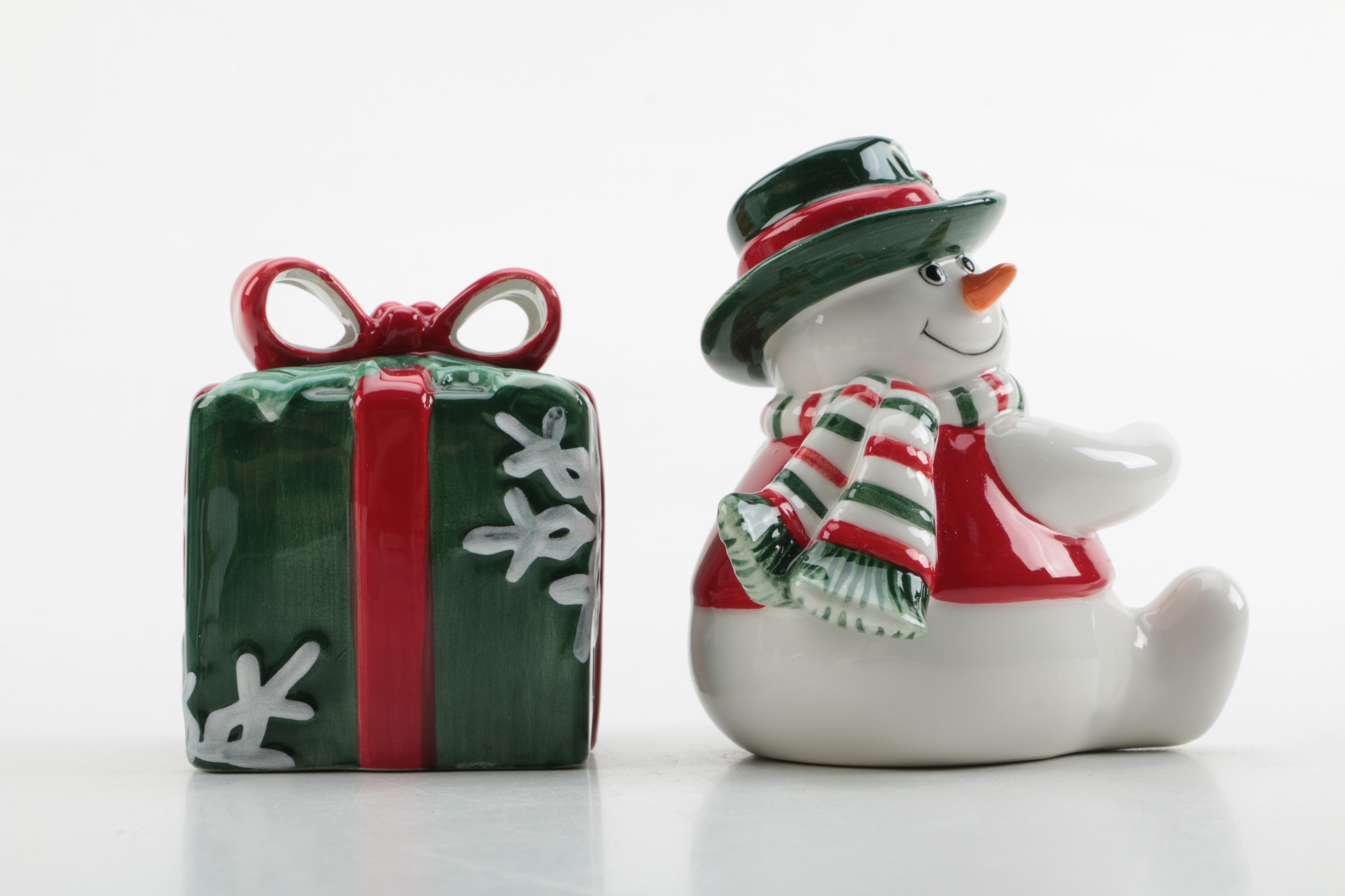 Fitz and Floyd Snowmen With Present Style Salt and Pepper Shakers
