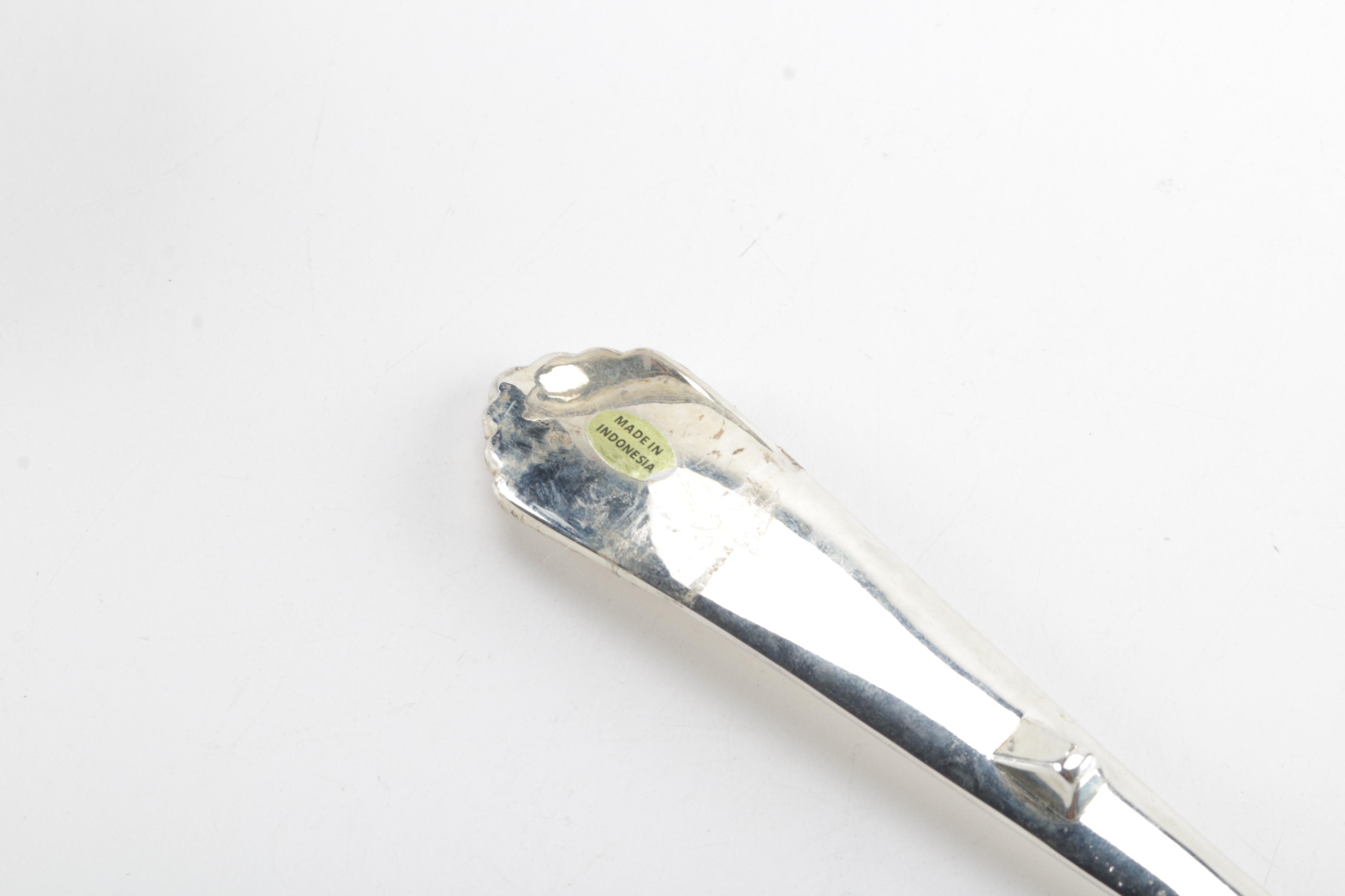 Oneida Silver Plate Punch Bowl With Accessories