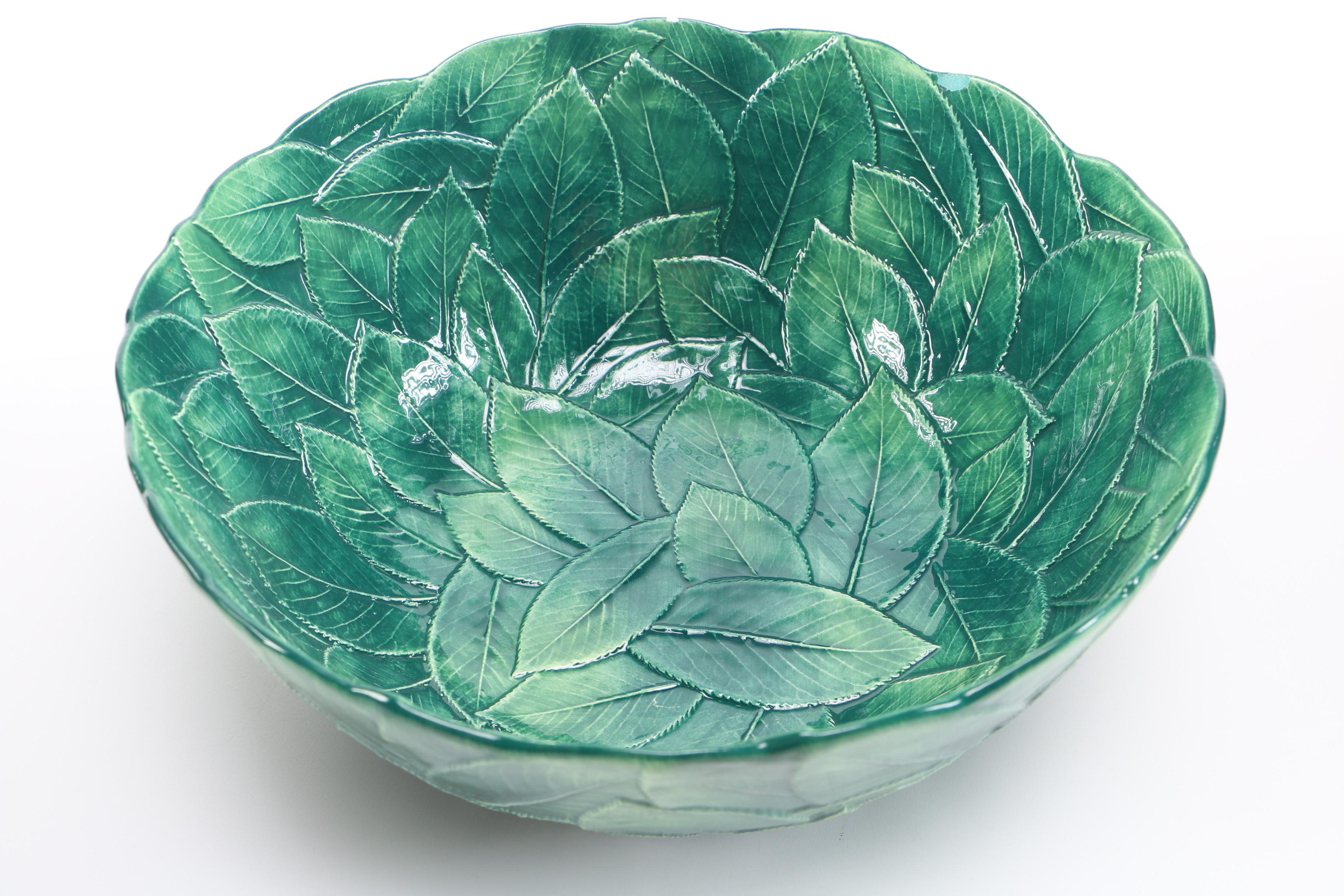 Italian Majolica Ceramic Leaf Bowl and Serving Plate