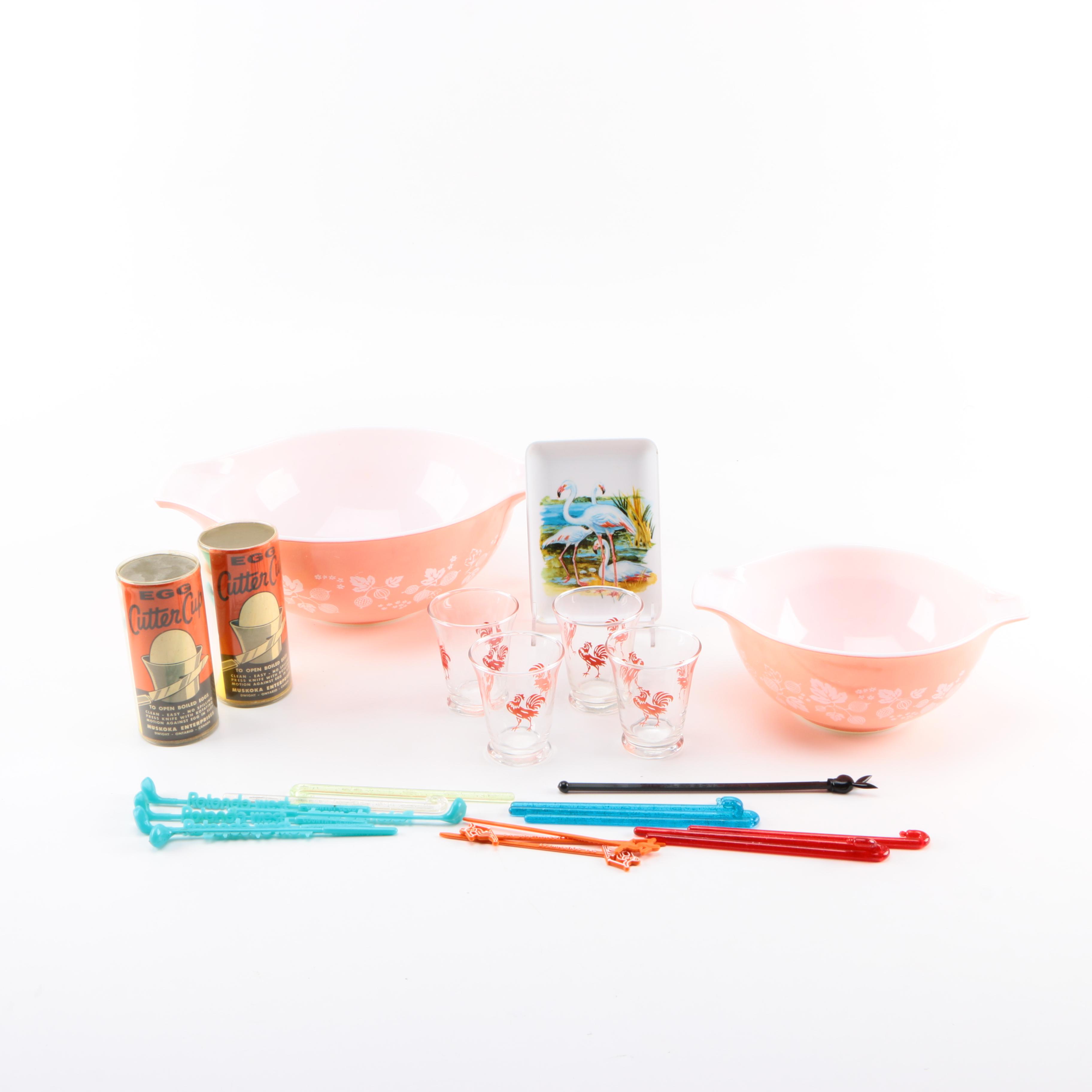 Assortment of Vintage Kitchenware, Including Pyrex