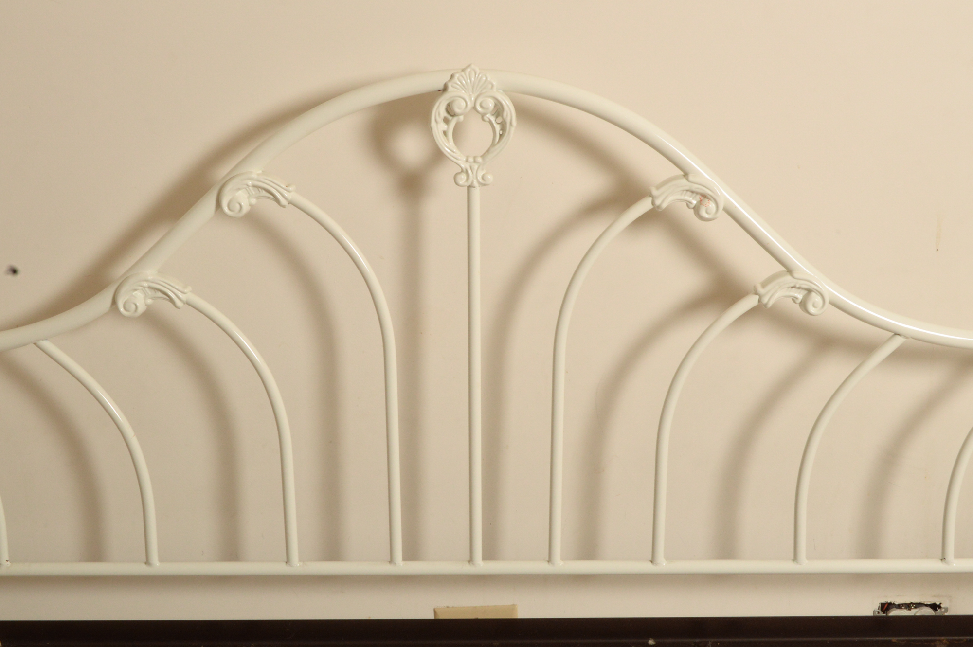 White Iron Daybed
