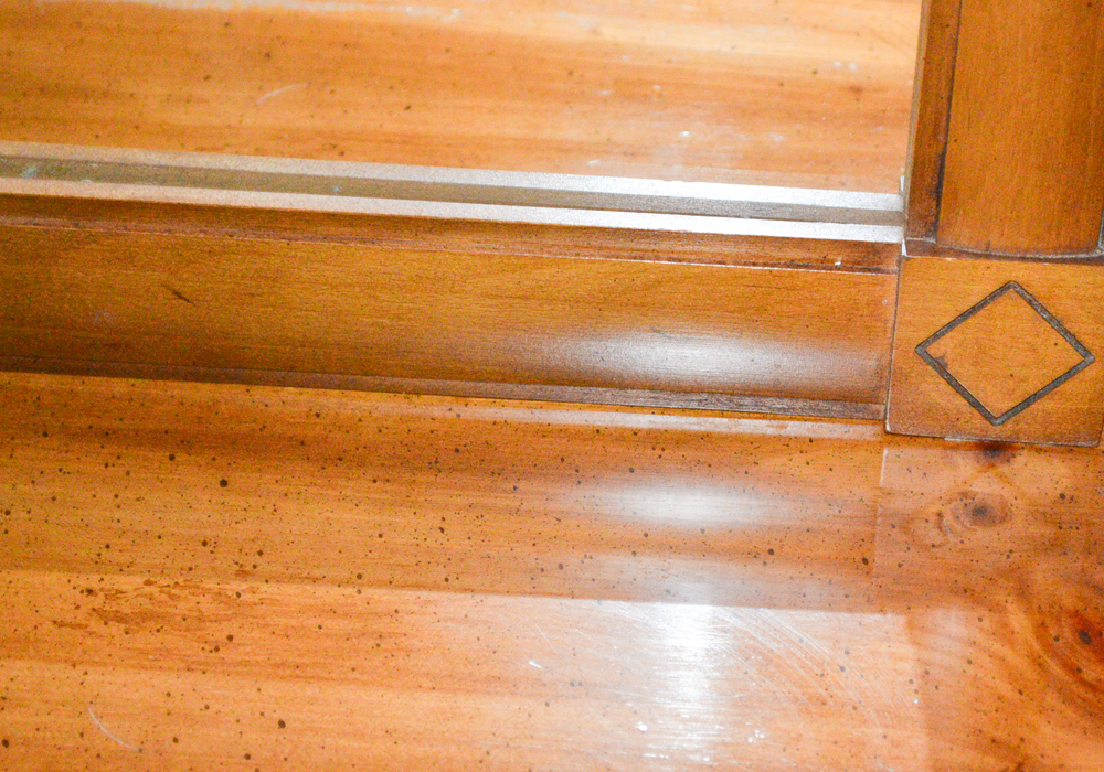 Chippendale Style Chest of Drawers with Mirror