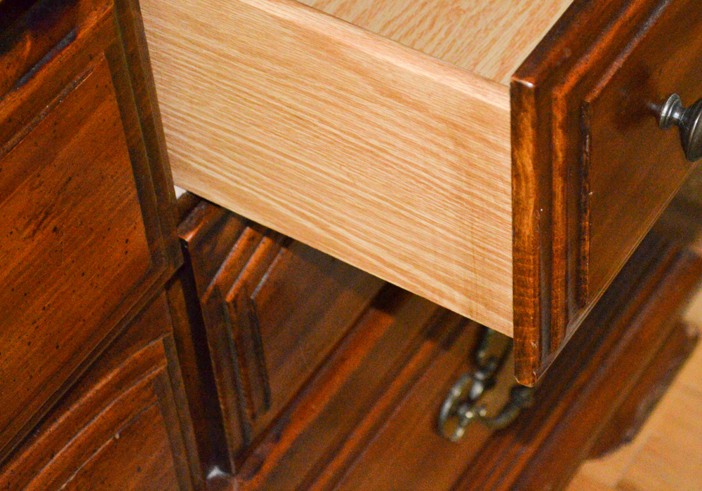 Chippendale Style Chest of Drawers with Mirror
