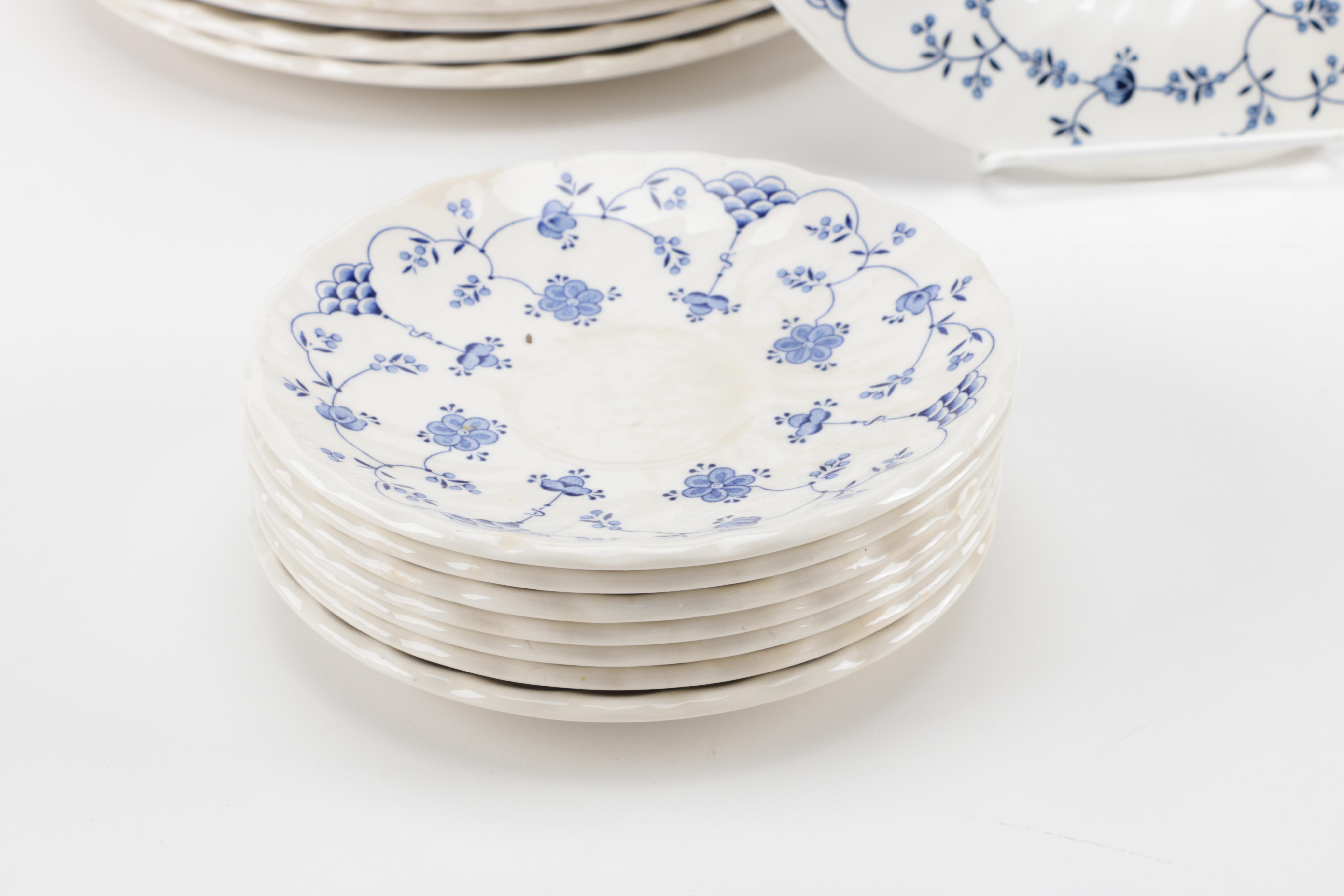 Churchill "Finlandia Swirl" Dinner  Service