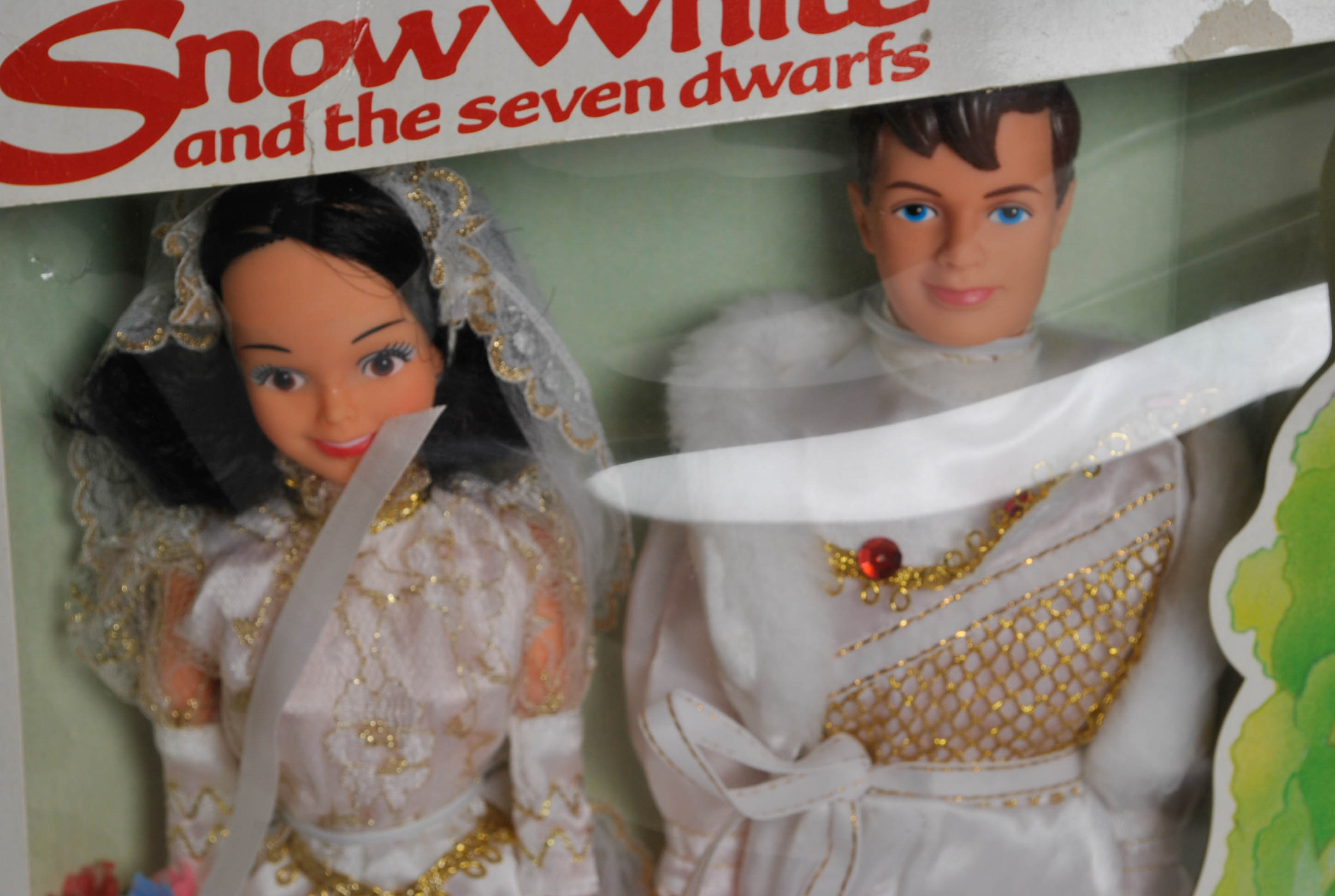 Snow White The Wedding of Snow White Dolls