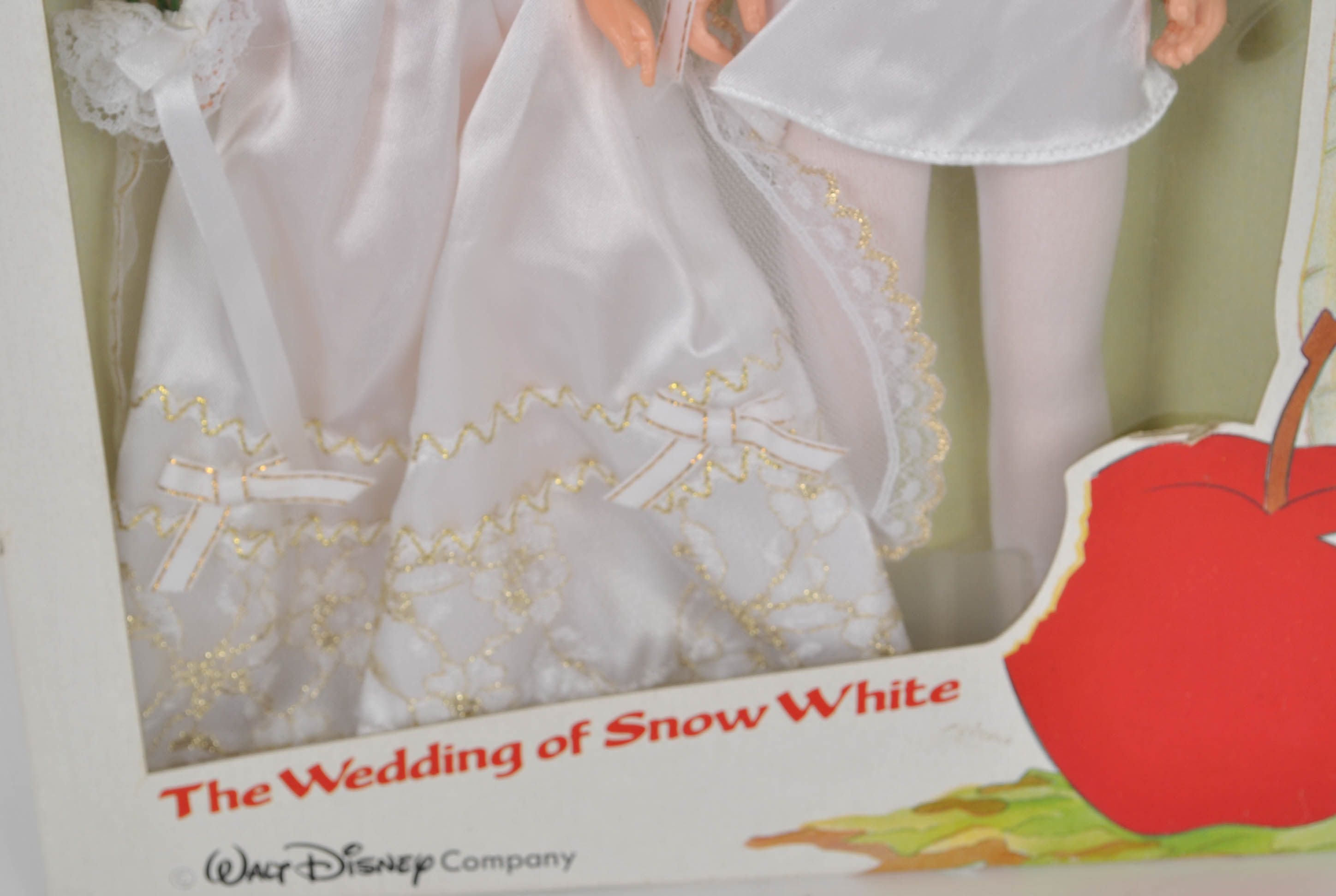 Snow White The Wedding of Snow White Dolls