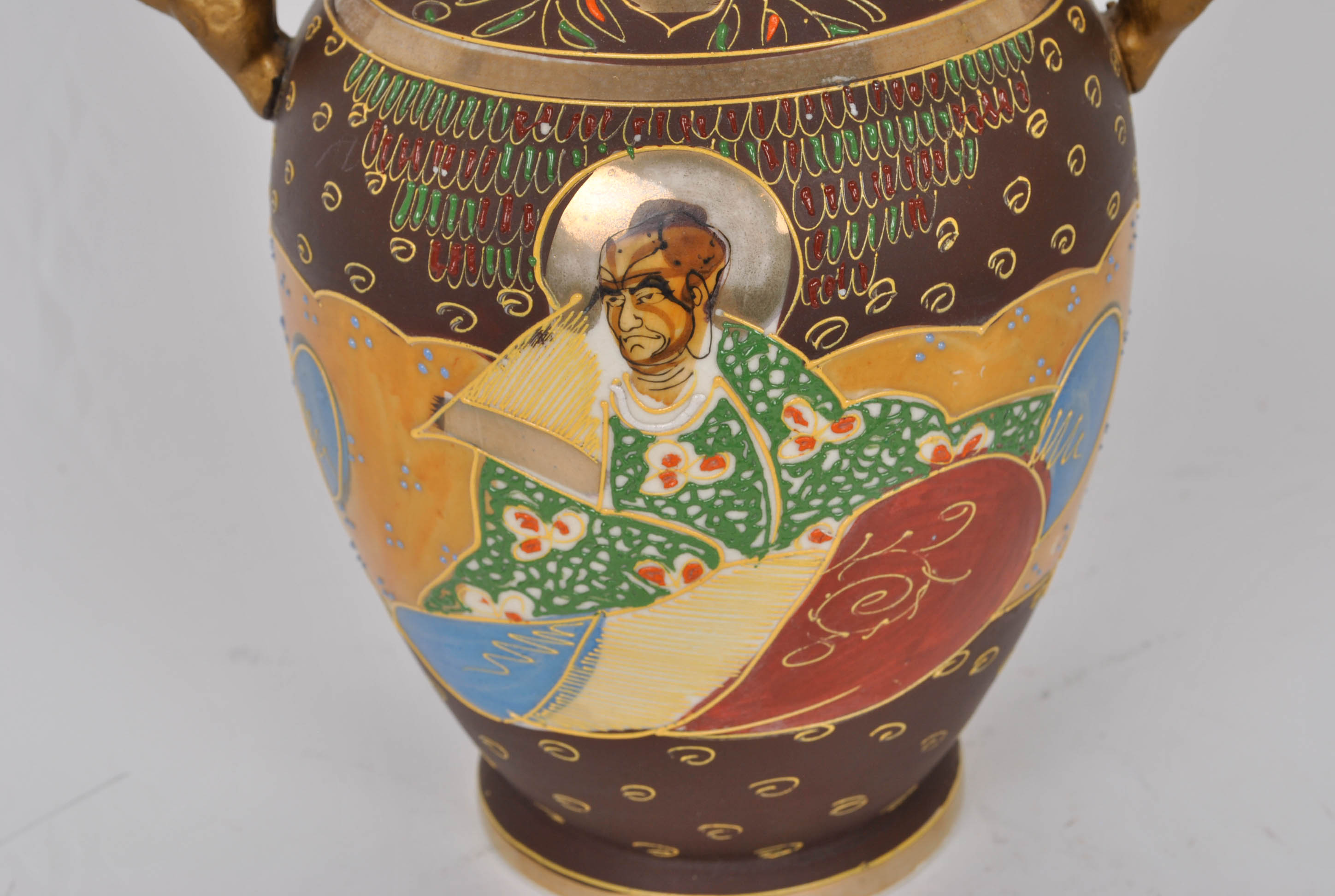 Japanese Moriage Urn