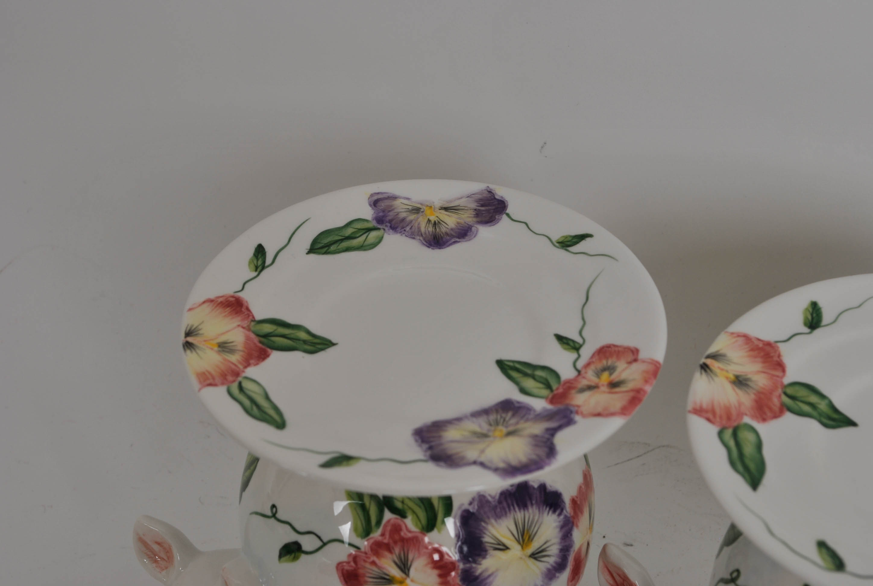 Collection of Porcelain Decor Items