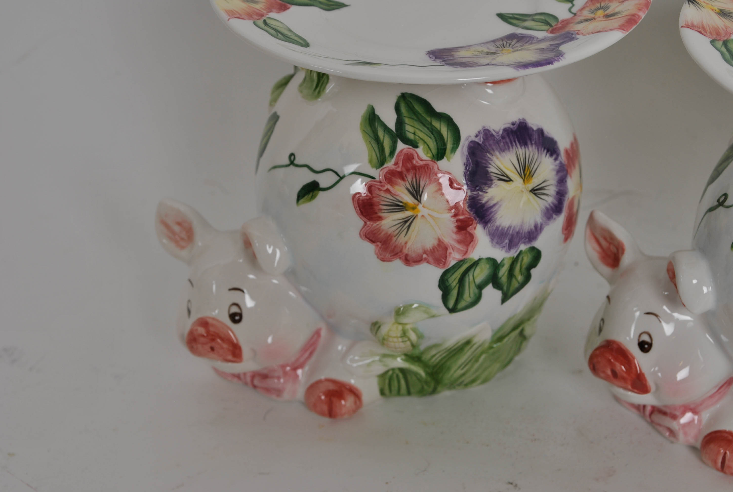 Collection of Porcelain Decor Items