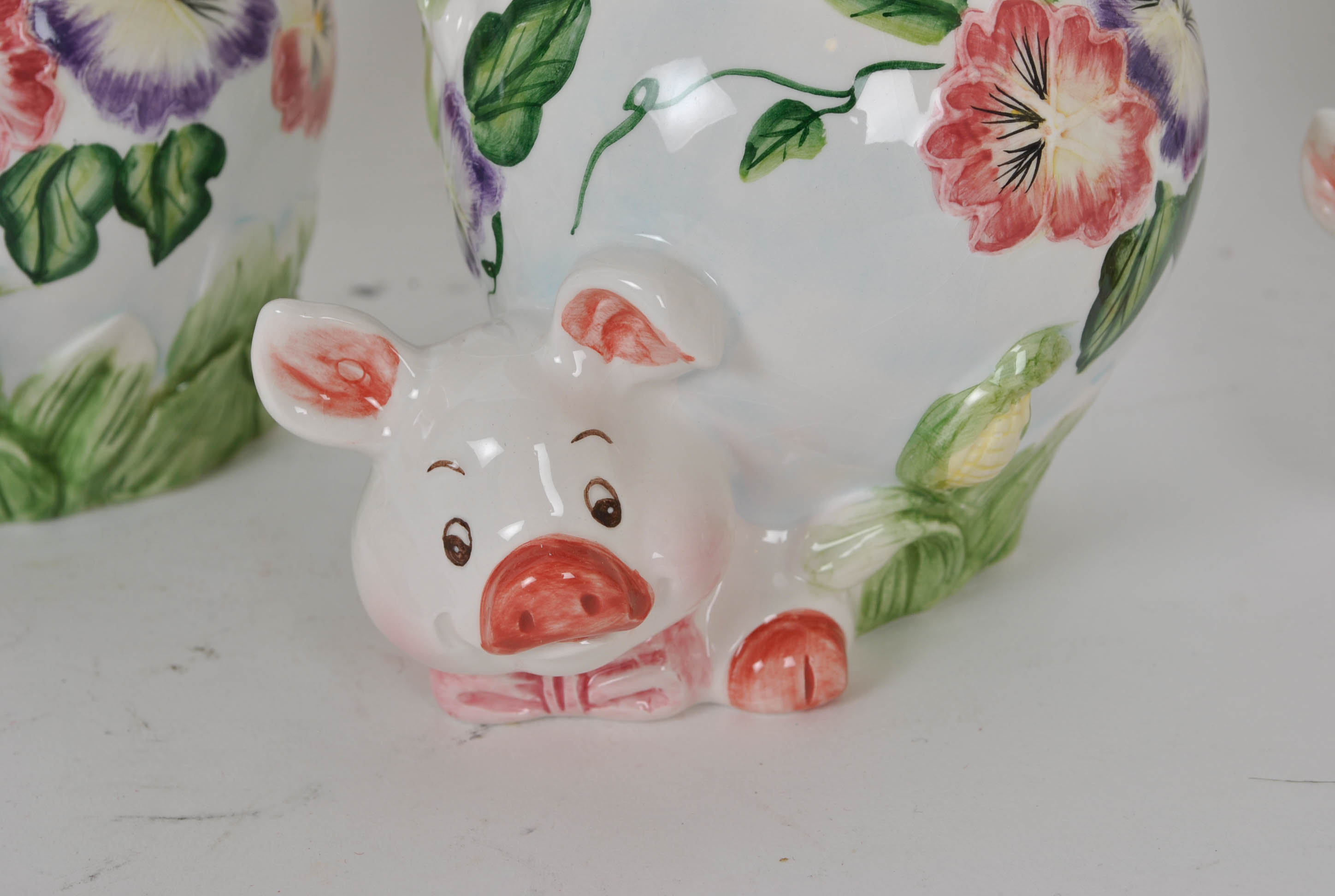 Collection of Porcelain Decor Items