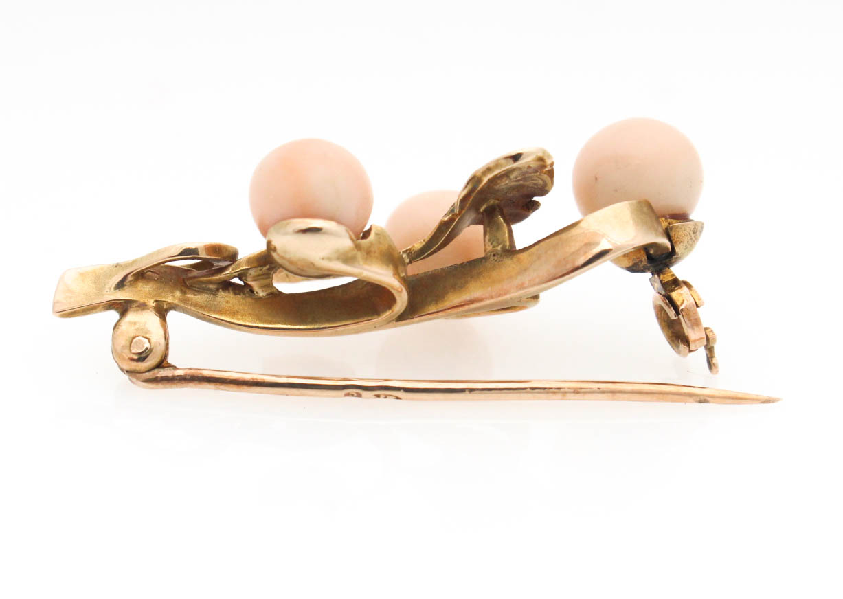 Vintage 14K Yellow Gold Coral Brooch
