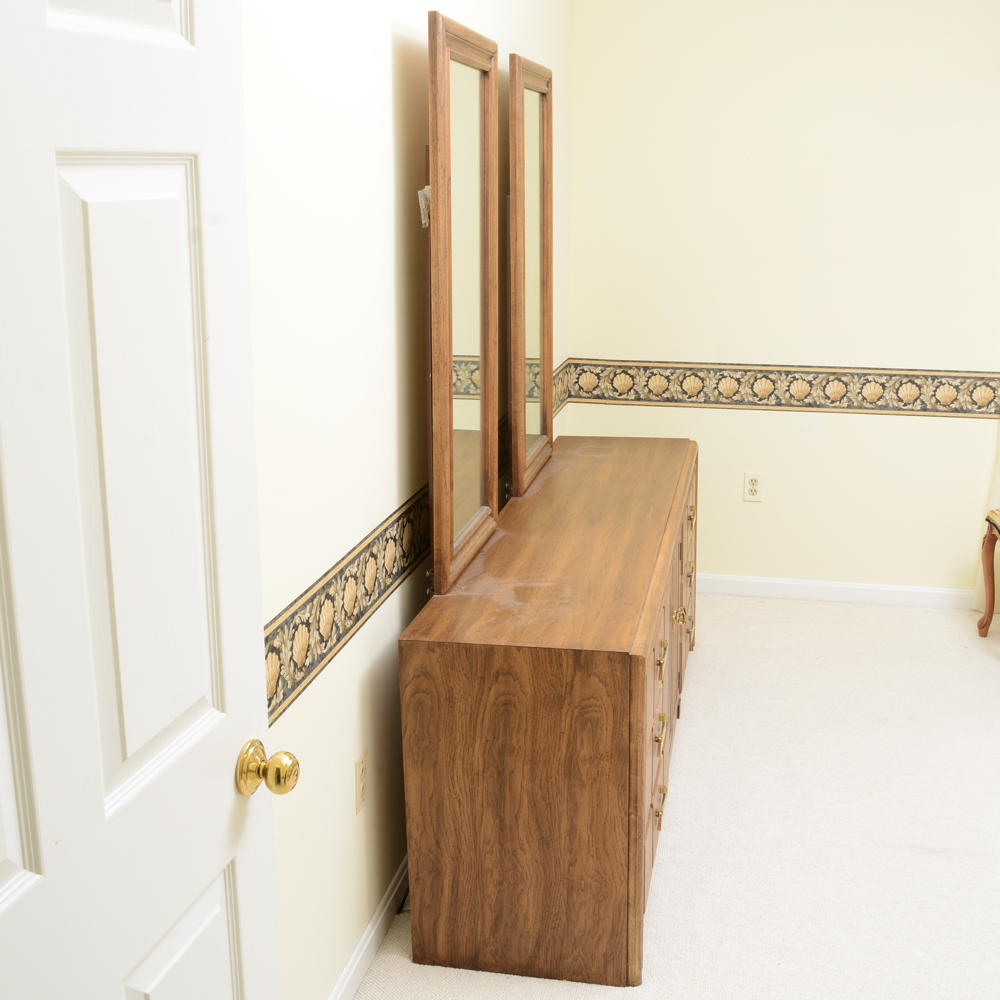 Thomasville Bedroom Dresser Drawers