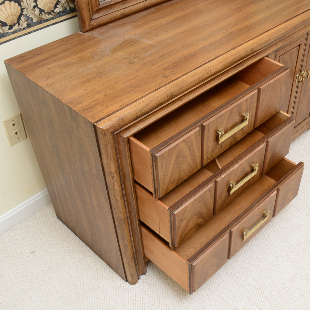 Thomasville Bedroom Dresser Drawers