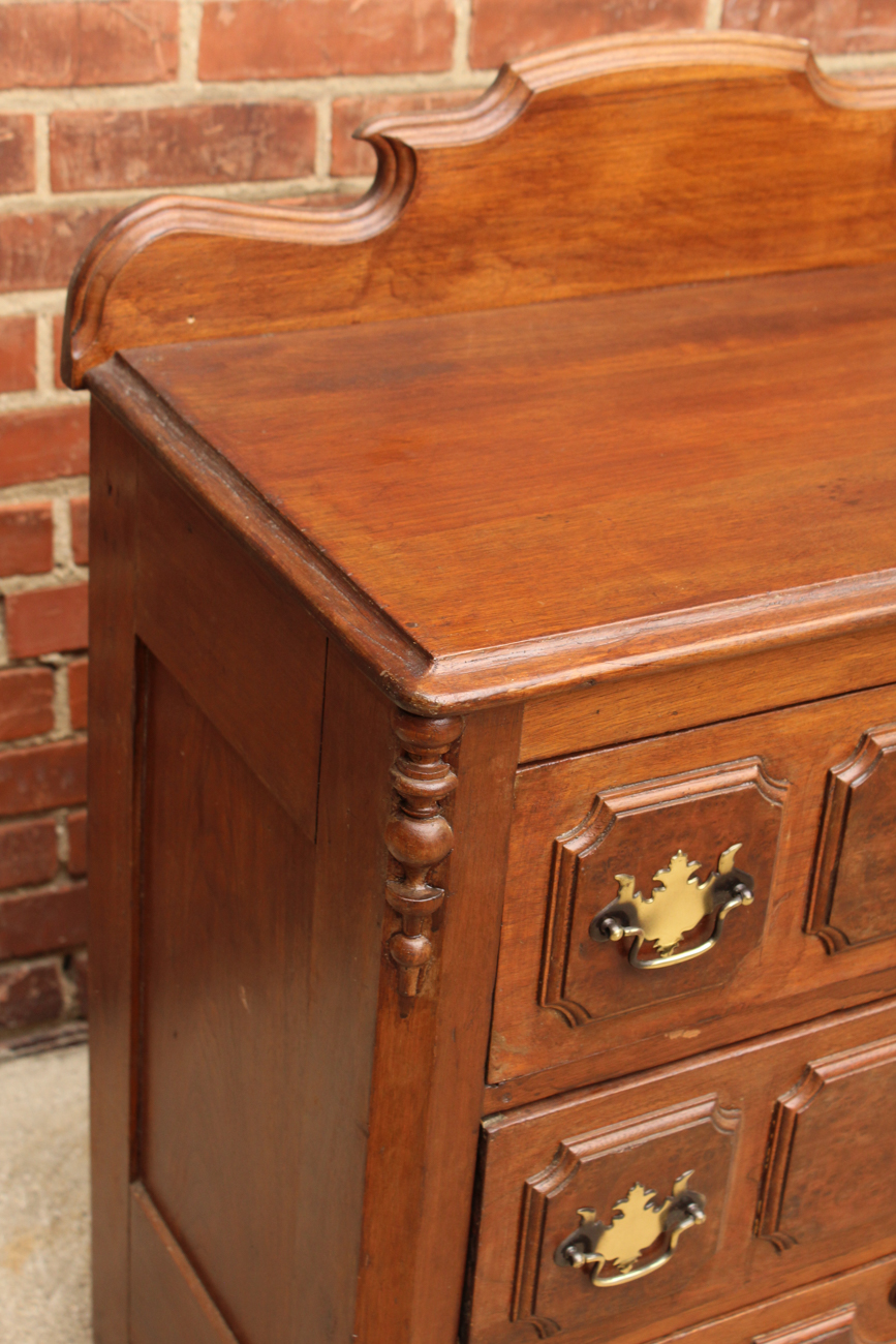 Early 20th Century Walnut and Burl Wash Stand.