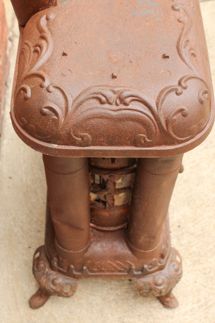 Antique Cast Iron Peerless Gas Stove