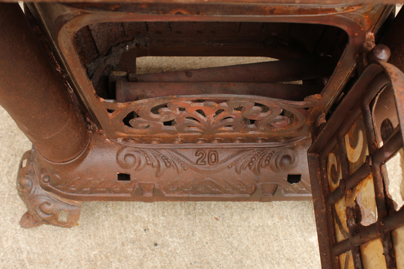 Antique Cast Iron Peerless Gas Stove
