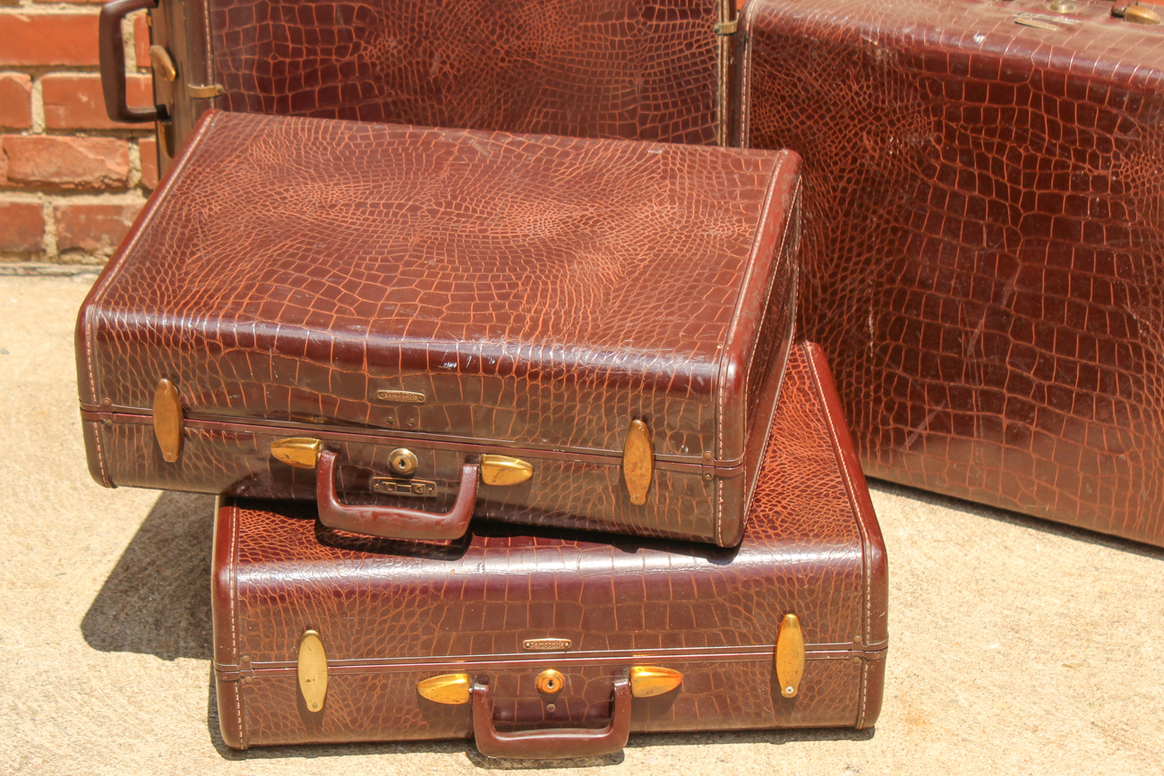 Vintage Mid-Century Brown Leather Croc Embossed Samsonite Luggage