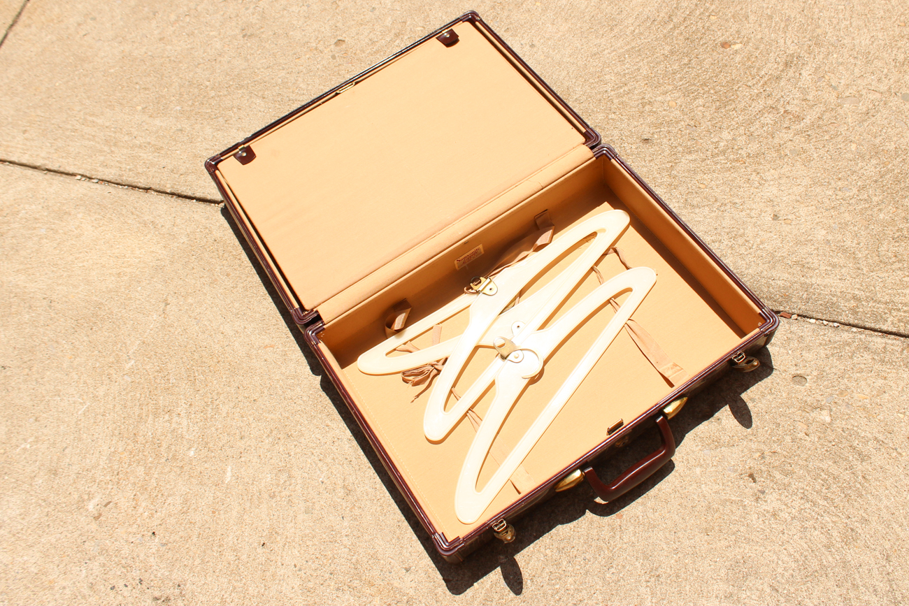 Vintage Mid-Century Brown Leather Croc Embossed Samsonite Luggage