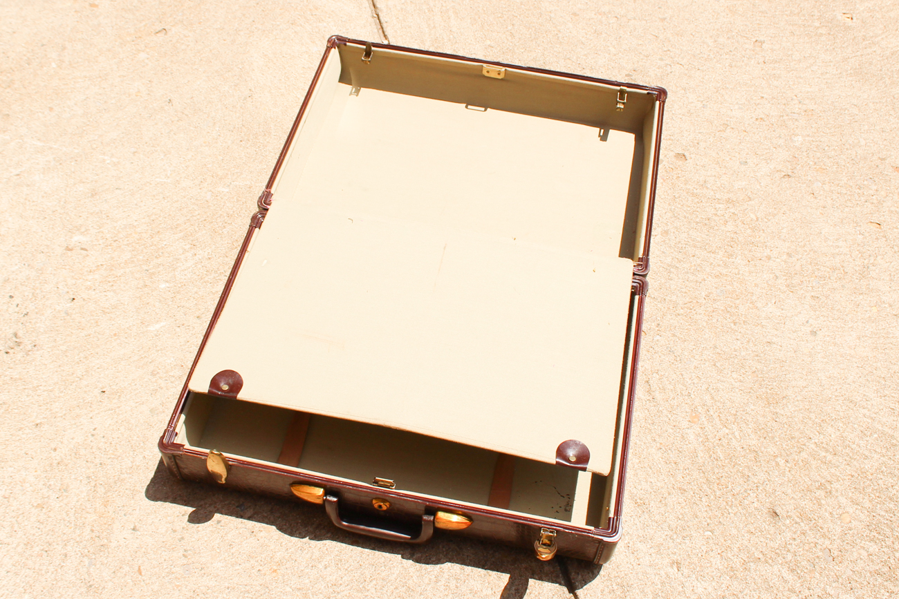 Vintage Mid-Century Brown Leather Croc Embossed Samsonite Luggage