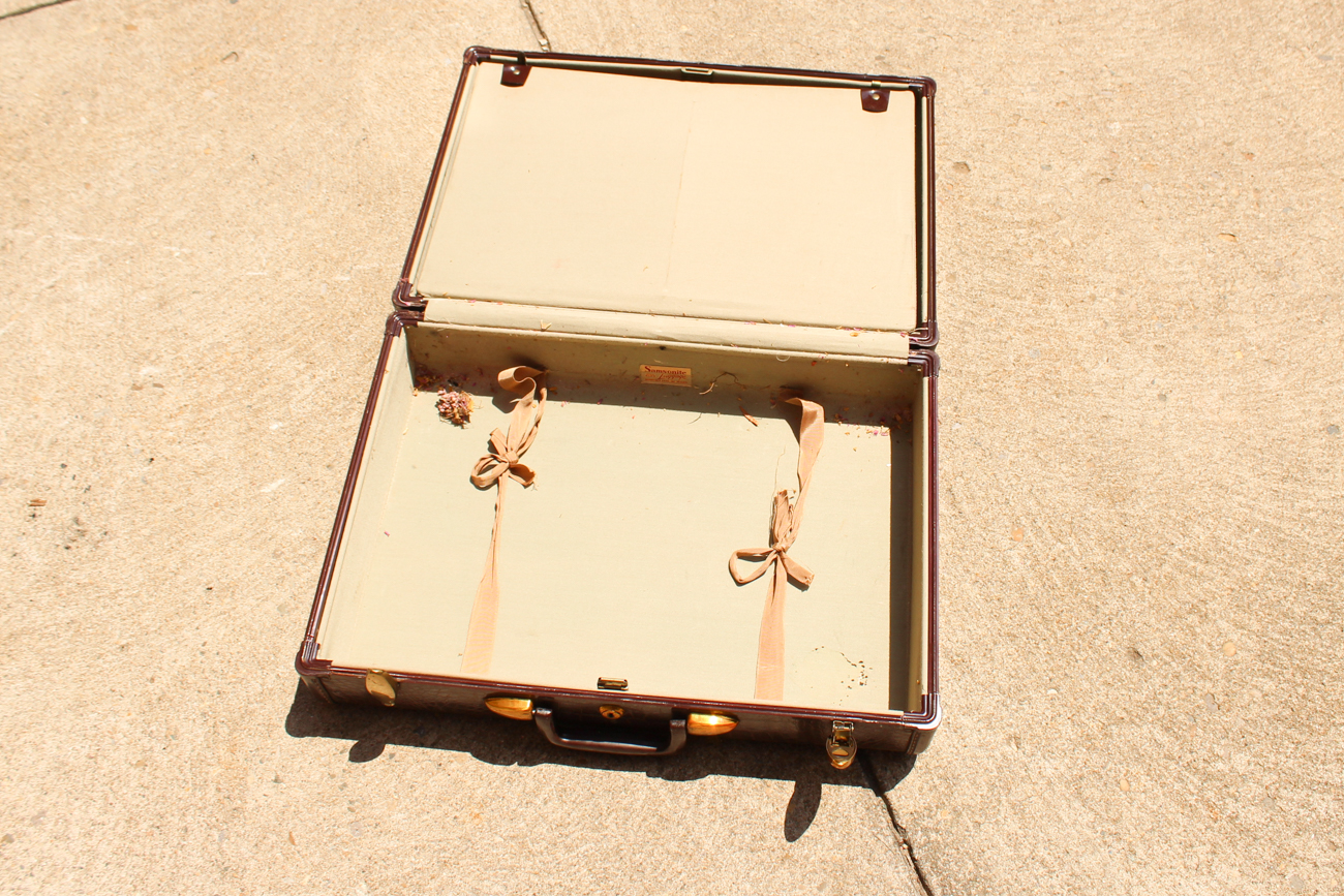 Vintage Mid-Century Brown Leather Croc Embossed Samsonite Luggage