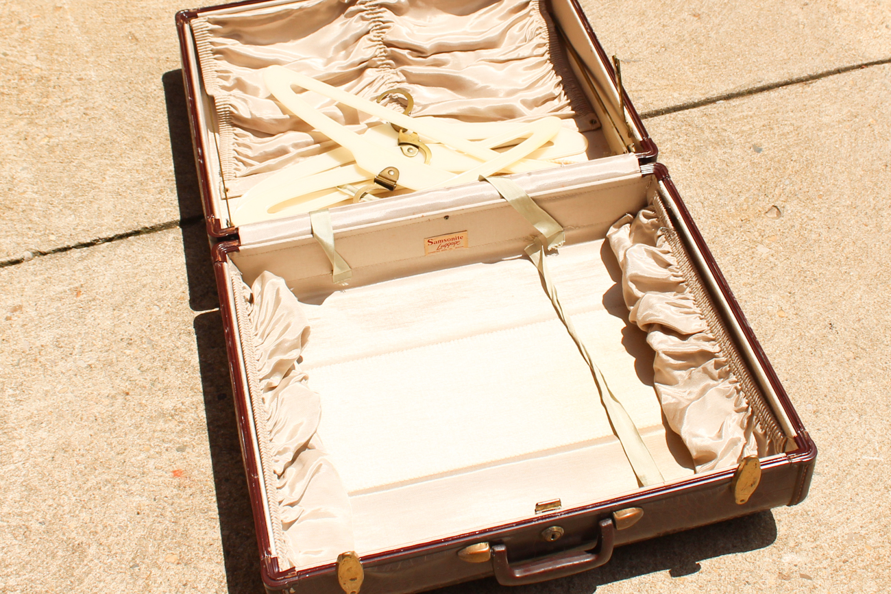 Vintage Mid-Century Brown Leather Croc Embossed Samsonite Luggage