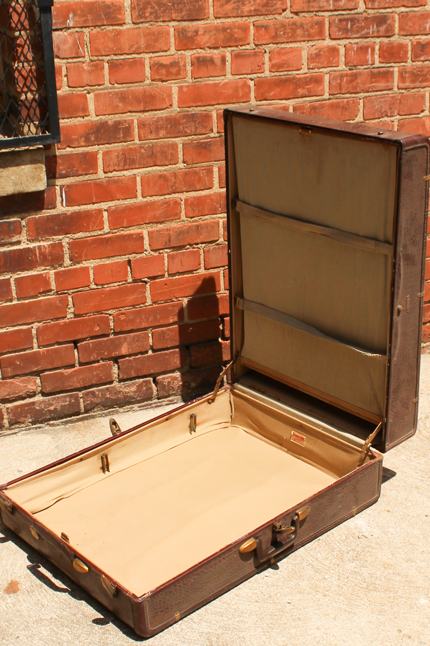 Vintage Mid-Century Brown Leather Croc Embossed Samsonite Luggage