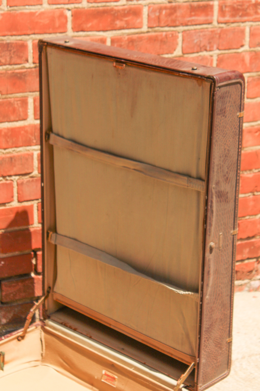 Vintage Mid-Century Brown Leather Croc Embossed Samsonite Luggage