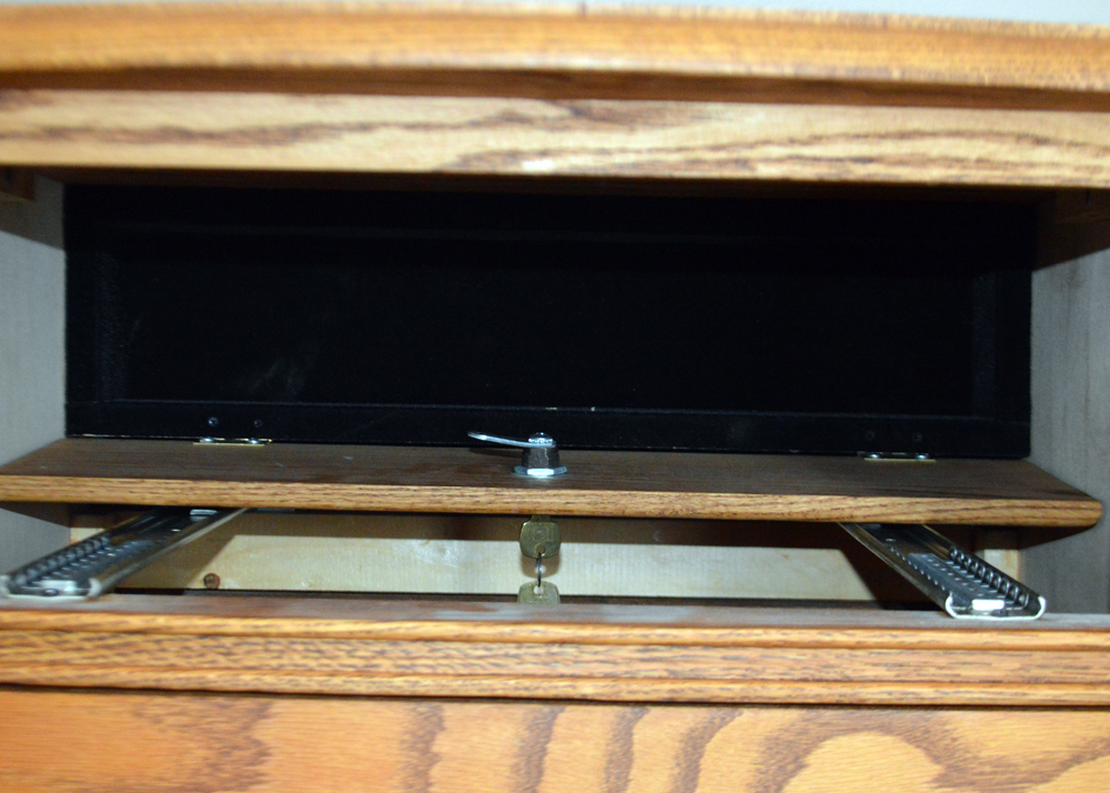 Oak Lingerie Chest by Oakwood Interior