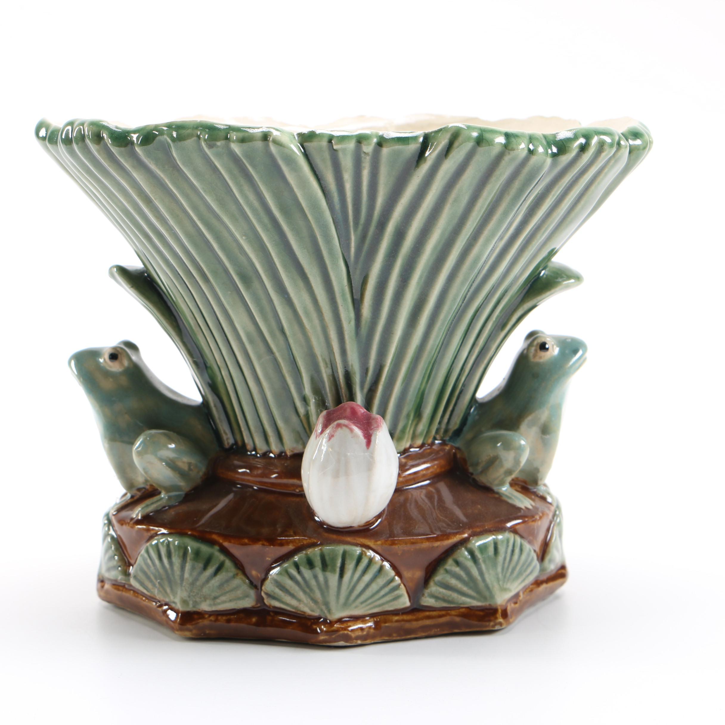 Decorative Ceramic Vase with Frogs