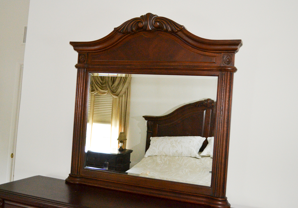 Broyhill "Corbella" Horizontal Chest of Drawers With Mirror