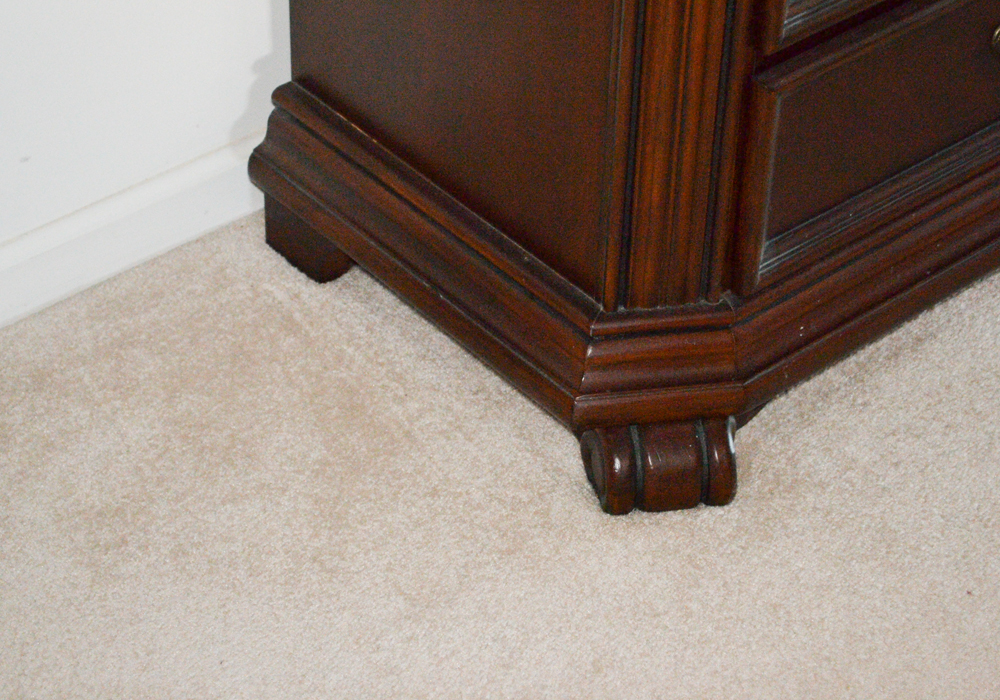 Broyhill "Corbella" Horizontal Chest of Drawers With Mirror