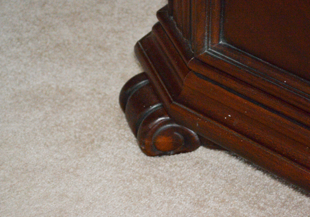 Broyhill "Corbella" Horizontal Chest of Drawers With Mirror