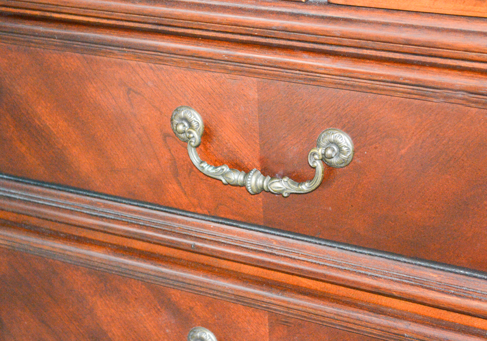 Broyhill "Corbella" Horizontal Chest of Drawers With Mirror