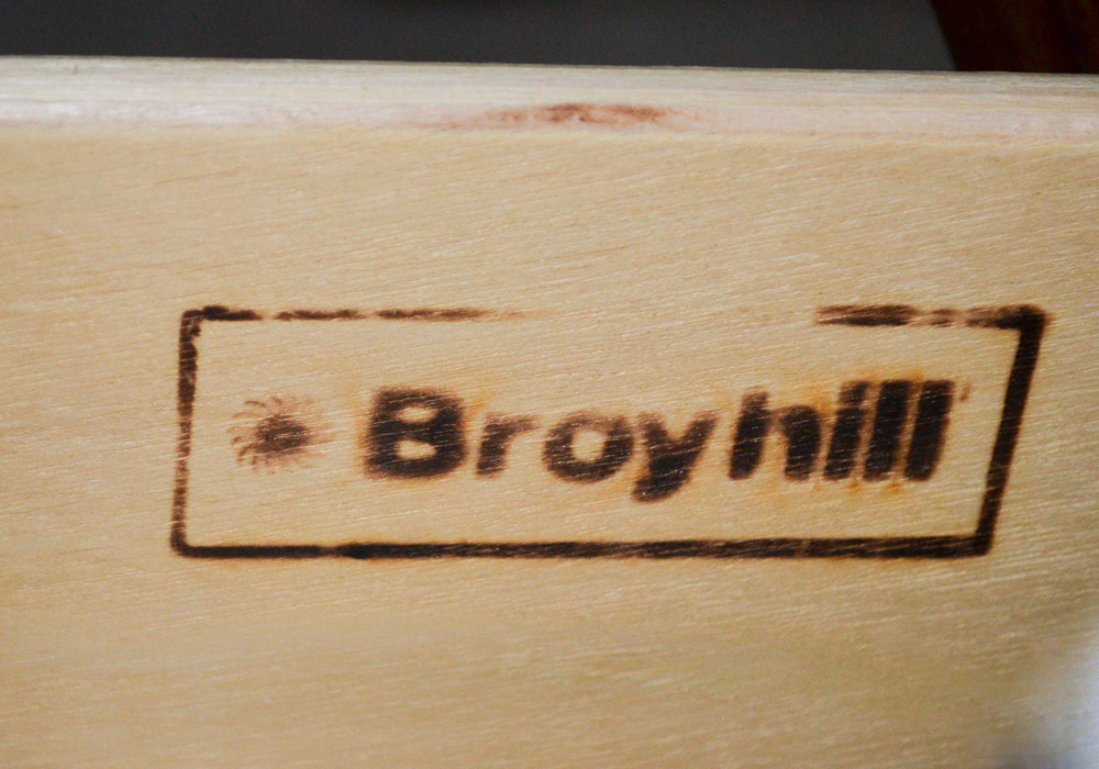 Broyhill "Corbella" Horizontal Chest of Drawers With Mirror