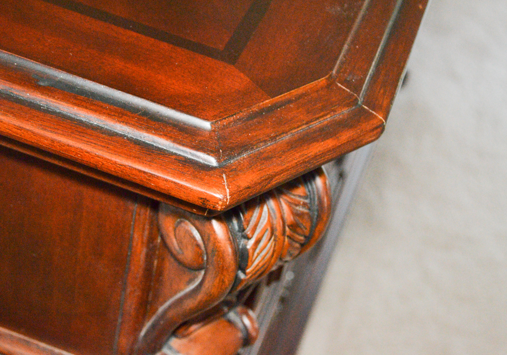 Broyhill "Corbella" Horizontal Chest of Drawers With Mirror