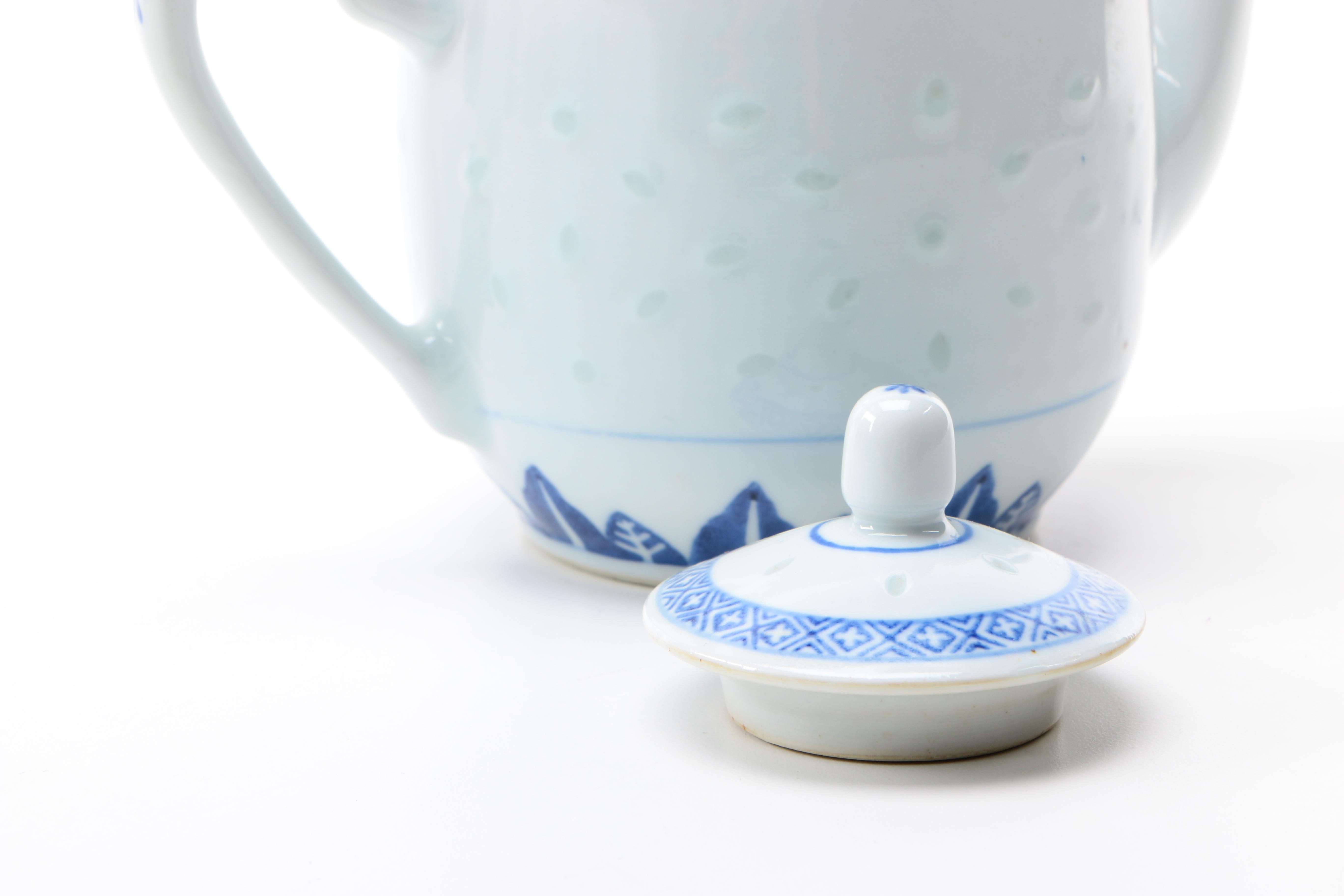 Chinese Blue and White Porcelain Tableware