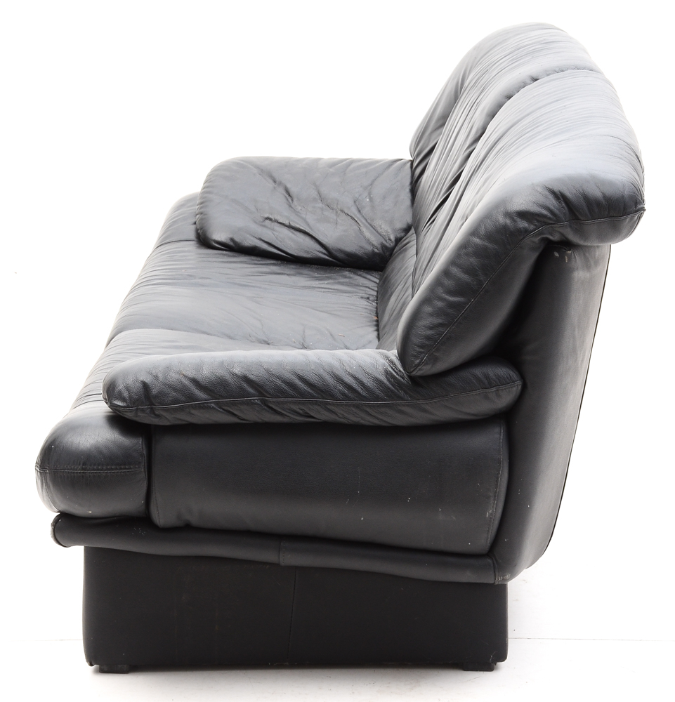 Black Leather Italian Style Modern Sofa