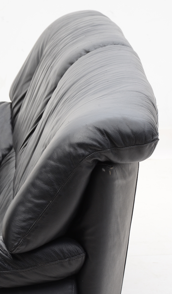 Black Leather Italian Style Modern Sofa