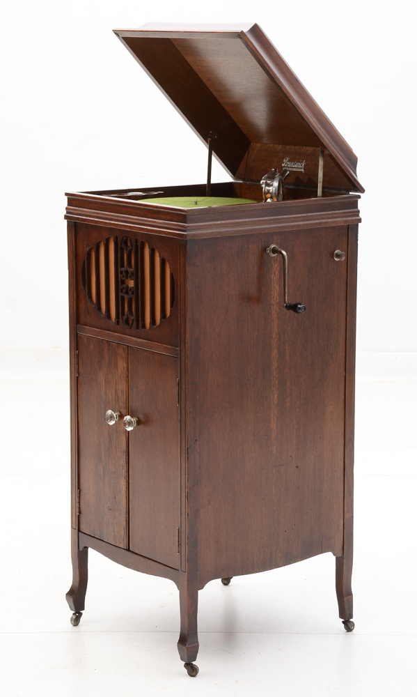 Brunswick Model 210 Oak Phonograph with Records