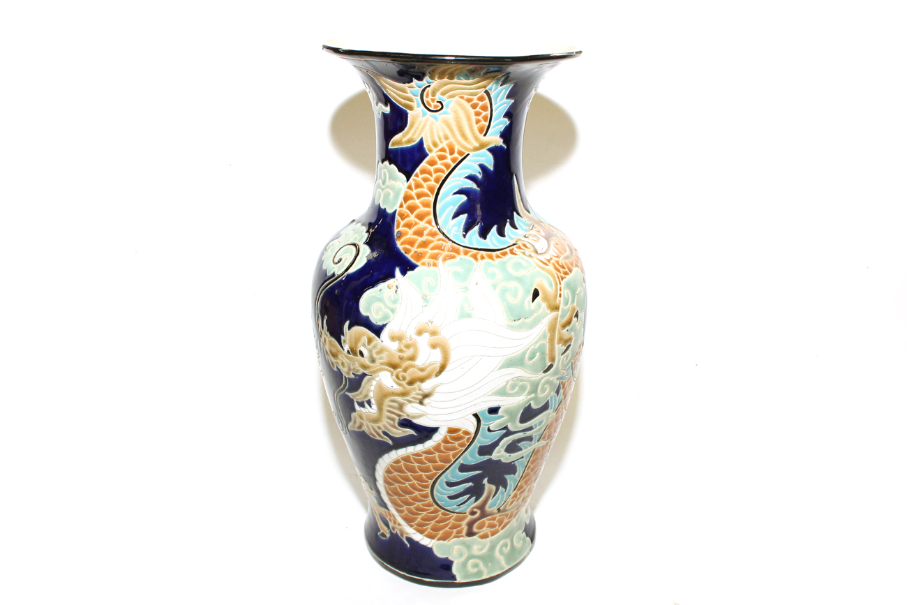 Large Chinese Dragon Vase