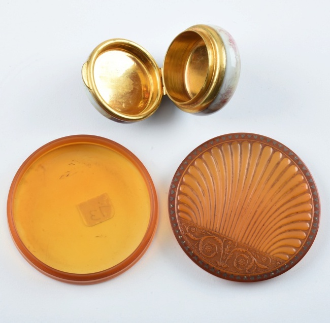 Vintage Jewelry and Accessories