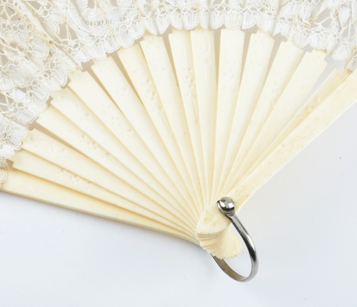 Vintage Jewelry and Accessories